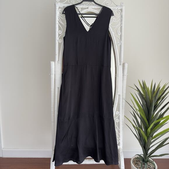 Everlane Dress Medium The Satin V Neck Maxi Minimalist Quiet Luxury Old Money - Picture 4 of 10